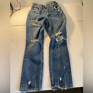 Abercrombie & Fitch Women's 24/0 Distressed High Rise Mom Jean Curve Love Nwt